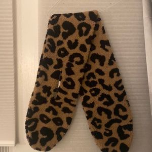 Never worn Echo scarf/ neck wrap